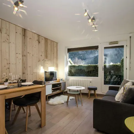 Peaceful With Terrace In Chamonix-mont-blanc Apartment *